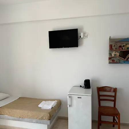 Hellas 2* Fira (Santorini)
